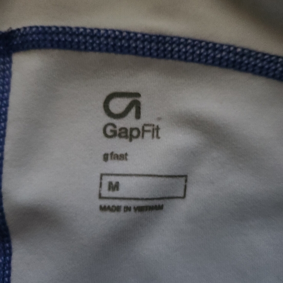 GapFit Floral Print Mid-Rise Capri Leggings – Size M - Picture 2 of 6